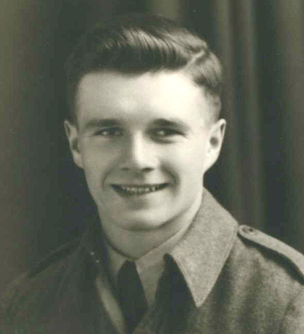 Photo of photos/James Dougald Maclennan 1926-2001 portrait